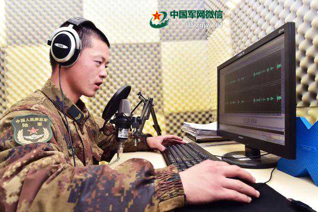 颜值与才华总要占一个，这4位兵哥哥却是“双学位”