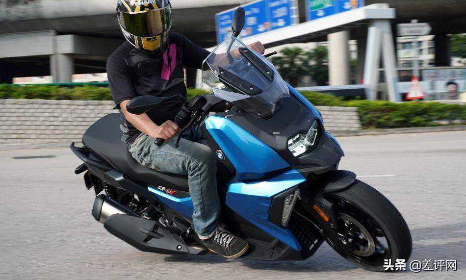 BMW C 400 X全面测评，最易入手，便利先行