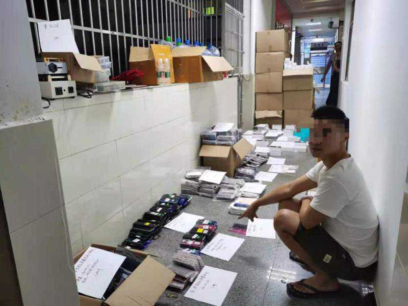 旧手机翻新后当库存机售卖，34万元假冒注册商标案被侦破